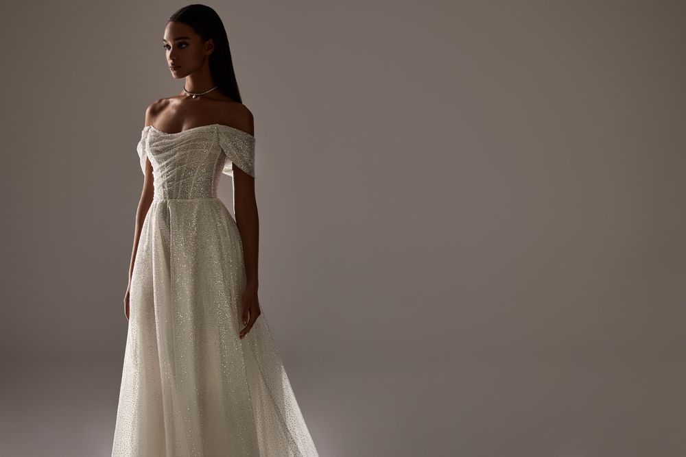 milla nova camelia esküvői ruha